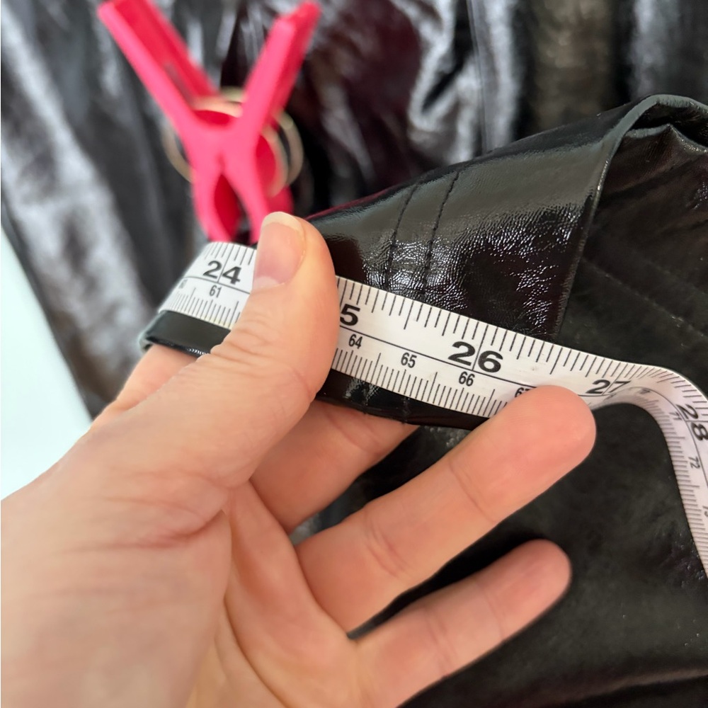 NWT 7 For All Mankind Glossy Black Faux Leather Trousers Women’s Size Medium. - Picture 13 of 13